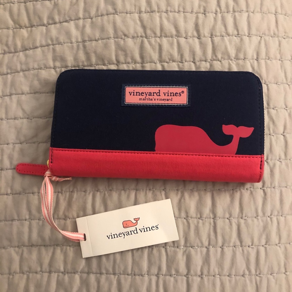 Vineyard Vines Wallet